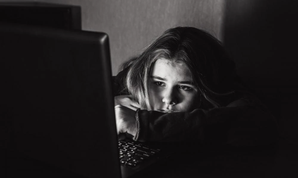Ο σκοτεινός αλγόριθμος των social media: Λογαριασμοί ανήλικων influencers με ενήλικες ακόλουθους